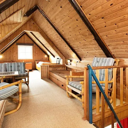 Cozy In With Sea View Semesterbostad